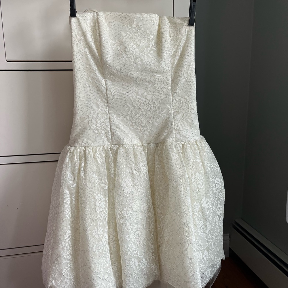 Jessica McClintock Ivory Floral Lace teen Dress, worn by 12 year old